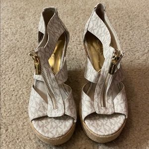 White logo Michael Kors wedges